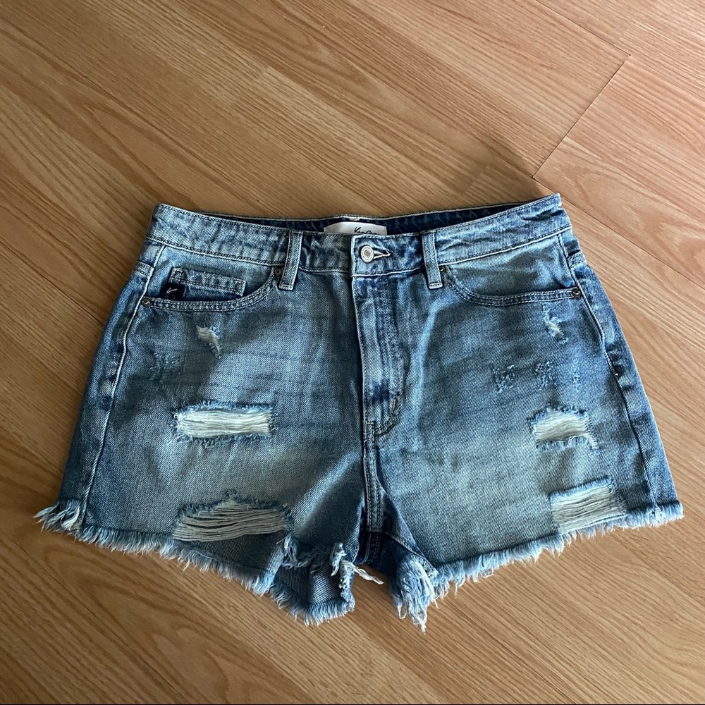 KanCan Distressed Raw Hem Jean Shorts Women’s Large